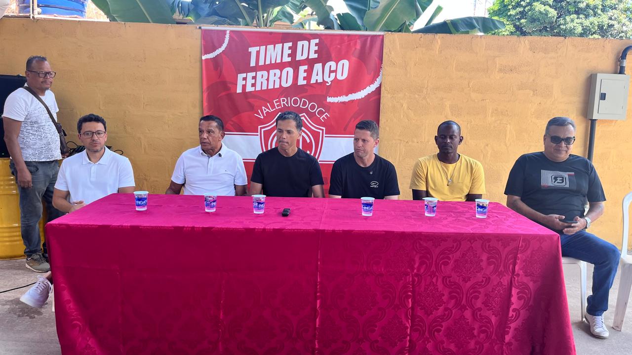 Valério apresenta coordenador e técnico para o modulo II